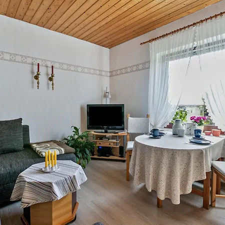 Apartment Grenznah Garten Ruhig