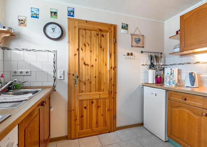 Apartment Grenznah Garten Ruhig